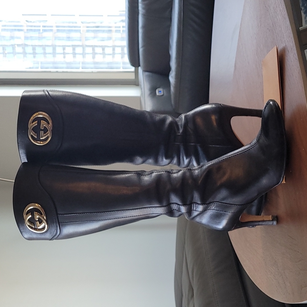 Gucci Black Leather Knee-High Heeled Boots with Gold Logo